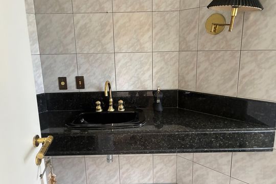 Casa para alugar com 4 quartos, 500m² em Ponta de Baixo, São José