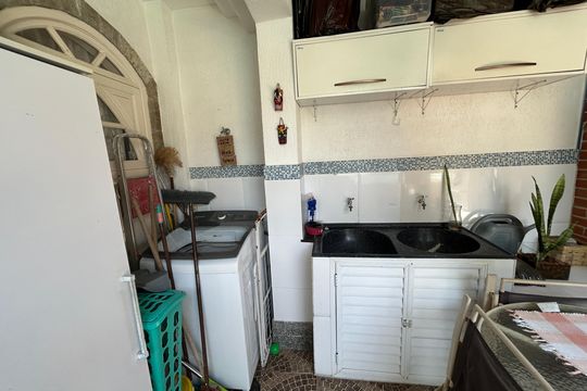 Área de Serviço de casa para alugar com 3 quartos, 300m² em Vila Valqueire, Rio de Janeiro