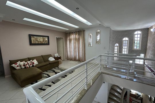 Sala 2 de casa para alugar com 3 quartos, 300m² em Vila Valqueire, Rio de Janeiro