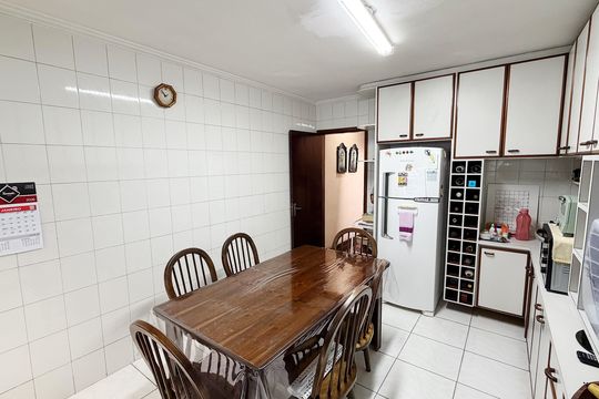 Cozinha de casa à venda com 3 quartos, 165m² em Jardim Ester Yolanda, São Paulo