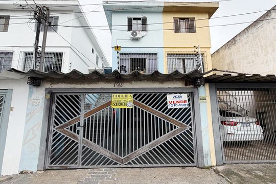 Fachada 1 de casa à venda com 3 quartos, 165m² em Jardim Ester Yolanda, São Paulo