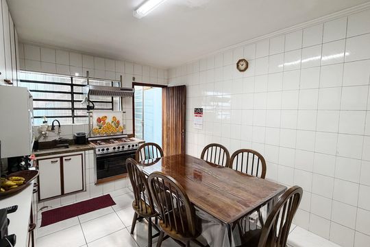 Cozinha de casa à venda com 3 quartos, 165m² em Jardim Ester Yolanda, São Paulo