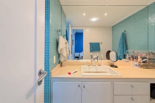 Banheiro da Suíte de apartamento à venda com 3 quartos, 120m² em Vila Mariana, São Paulo