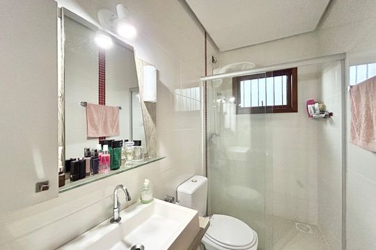 Banheiro de casa à venda com 3 quartos, 120m² em Feitoria, São Leopoldo
