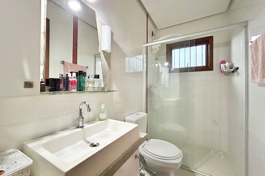 Banheiro de casa à venda com 3 quartos, 120m² em Feitoria, São Leopoldo