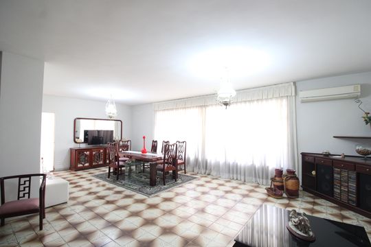 Sala de casa à venda com 3 quartos, 650m² em Curicica, Rio de Janeiro