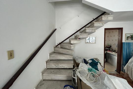 Escada de casa à venda com 2 quartos, 68m² em Lins de Vasconcelos, Rio de Janeiro