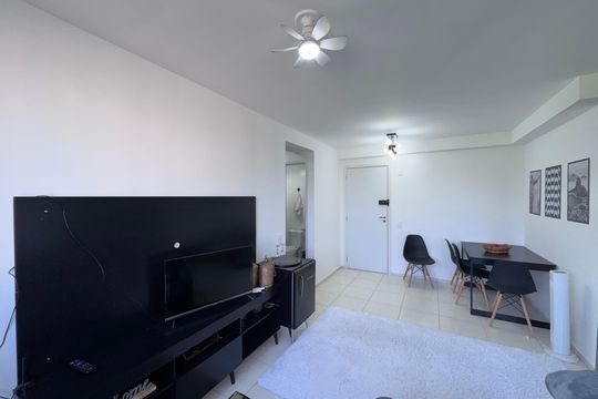 Sala de apartamento para alugar com 2 quartos, 56m² em Barra Olímpica, Rio de Janeiro