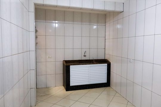 Cozinha de casa à venda com 3 quartos, 80m² em Conceicao, Osasco