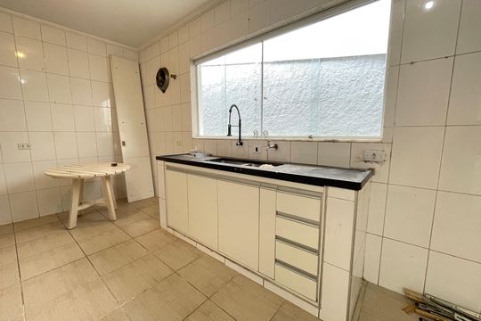 Cozinha de casa de condomínio para alugar com 3 quartos, 600m² em Parque Sao Paulo, Cotia
