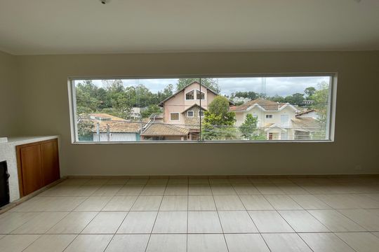 Sala de casa de condomínio para alugar com 3 quartos, 600m² em Parque Sao Paulo, Cotia