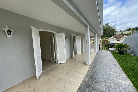 Quintal de casa de condomínio para alugar com 3 quartos, 600m² em Parque Sao Paulo, Cotia