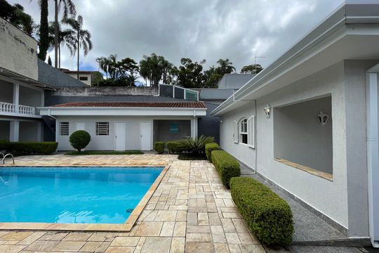Piscina de casa de condomínio para alugar com 3 quartos, 600m² em Parque Sao Paulo, Cotia