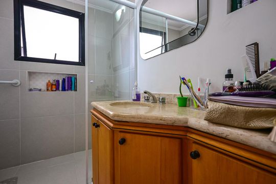 Banheiro Suíte 2 de apartamento à venda com 4 quartos, 140m² em Fazenda Morumbi, São Paulo
