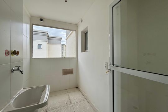 Área de Serviço de apartamento à venda com 3 quartos, 83m² em Santo Amaro, São Paulo