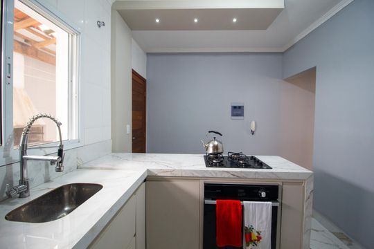 Cozinha  de casa de condomínio para alugar com 2 quartos, 75m² em Jardim Karolyne, Votorantim