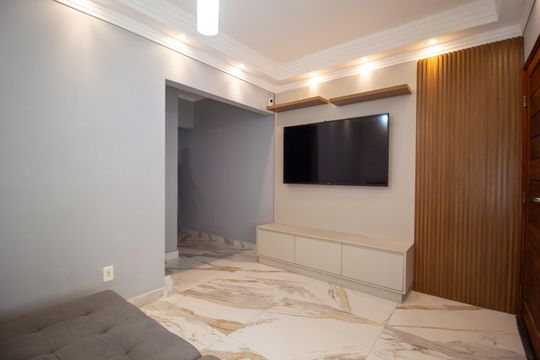 Sala  de casa de condomínio para alugar com 2 quartos, 75m² em Jardim Karolyne, Votorantim