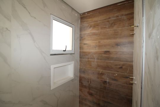 Banheiro de apartamento à venda com 1 quarto, 34m² em Vila Isolina Mazzei, São Paulo