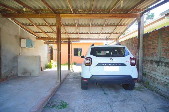 Garagem de casa à venda com 2 quartos, 60m² em Feitoria, São Leopoldo