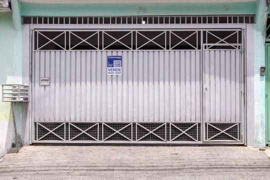 Fachada de casa à venda com 3 quartos, 80m² em Cidade Júlia, São Paulo