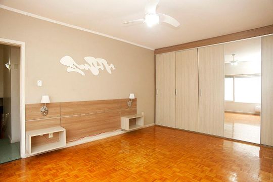 Quarto 1 de casa à venda com 3 quartos, 208m² em Azenha, Porto Alegre