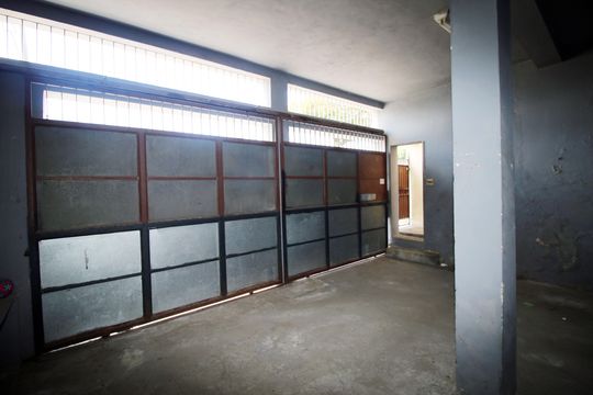Garagem de casa à venda com 4 quartos, 386m² em Vaz Lobo, Rio de Janeiro