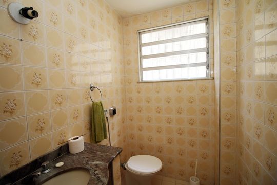 Banheiro Social 2 de casa à venda com 4 quartos, 386m² em Vaz Lobo, Rio de Janeiro