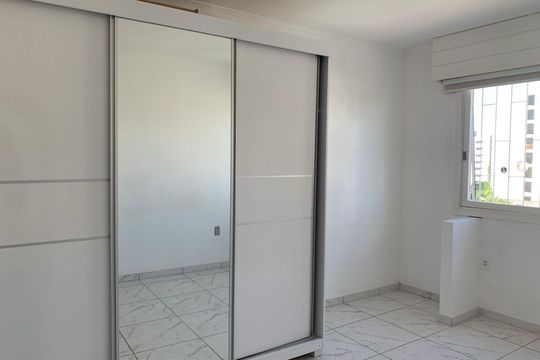 Quarto de apartamento à venda com 3 quartos, 86m² em Centro, São Leopoldo