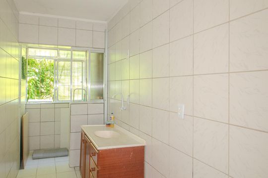 Cozinha/Area de serviço de apartamento para alugar com 1 quarto, 46m² em Santo Antônio, Porto Alegre