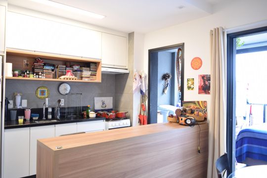 Cozinha de apartamento para alugar com 1 quarto, 55m² em Pinheiros, São Paulo