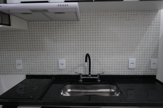 Cozinha de kitnet/studio para alugar com 1 quarto, 27m² em Mooca, São Paulo