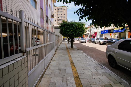 Fachada de kitnet/studio para alugar com 1 quarto, 70m² em Boqueirão, Praia Grande