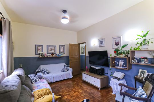 Casa à venda com 2 quartos, 303m² em Del Castilho, Rio de Janeiro