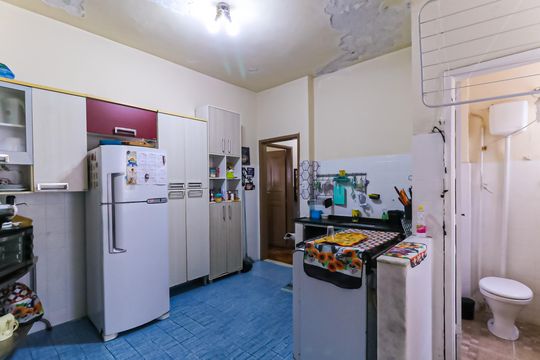 Cozinha de casa à venda com 2 quartos, 303m² em Del Castilho, Rio de Janeiro