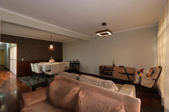 Sala de casa à venda com 3 quartos, 235m² em Vila Curuçá, Santo André