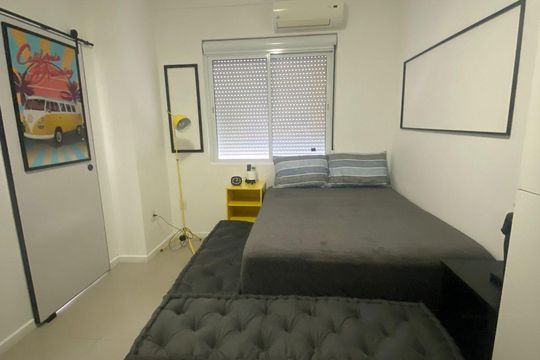 Quarto  de kitnet/studio para alugar com 1 quarto, 28m² em Centro Histórico, Porto Alegre
