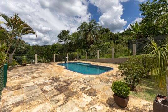 Piscina de casa de condomínio à venda com 3 quartos, 348m² em Vila do Ouro, Nova Lima