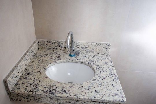 Banheiro da Suíte de apartamento à venda com 2 quartos, 44m² em Centro, Diadema