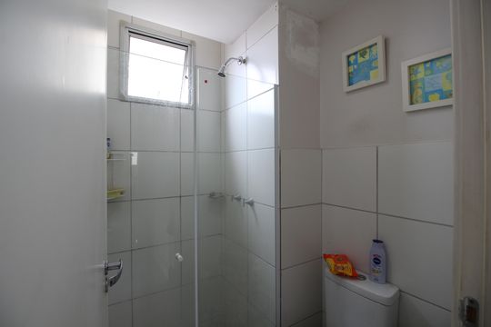 Banheiro de apartamento à venda com 2 quartos, 50m² em Taquara, Rio de Janeiro