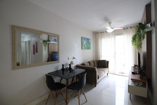 Sala de apartamento à venda com 2 quartos, 50m² em Taquara, Rio de Janeiro