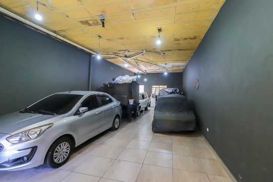 Garagem de casa à venda com 4 quartos, 270m² em Jardim Nossa Senhora do Carmo, São Paulo