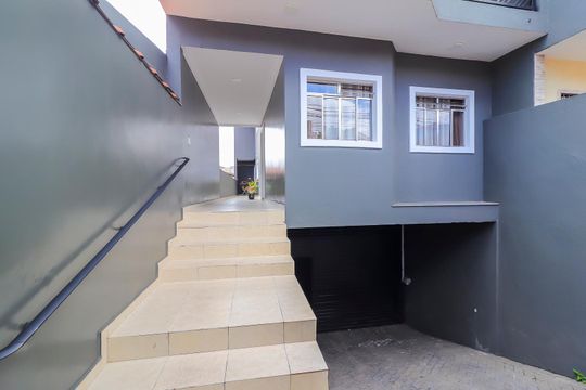 Entrada de casa à venda com 4 quartos, 270m² em Jardim Nossa Senhora do Carmo, São Paulo
