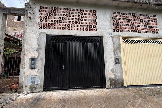 Fachada de casa à venda com 2 quartos, 250m² em Parque Continental, Guarulhos