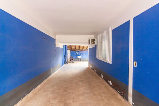 Garagem de casa à venda com 4 quartos, 563m² em Raposo Tavares, Osasco