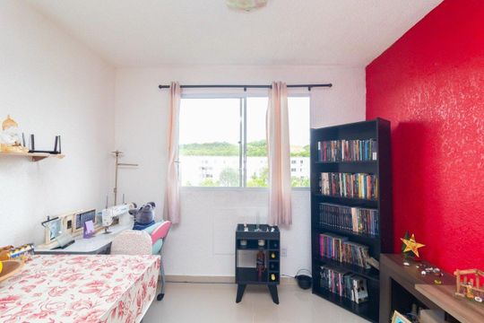 Sala  de apartamento à venda com 2 quartos, 40m² em Cavalhada, Porto Alegre