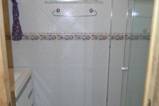 Banheiro de casa de condomínio para alugar com 3 quartos, 211m² em Jacarepaguá, Rio de Janeiro