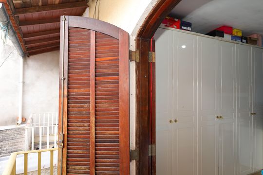 Sacada de casa à venda com 2 quartos, 72m² em Jardim Lageado, São Paulo
