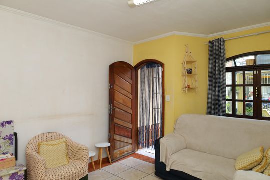 Sala de casa à venda com 2 quartos, 72m² em Jardim Lageado, São Paulo