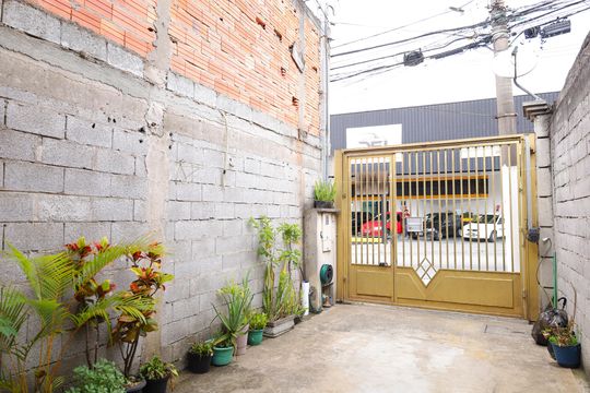 Garagem de casa à venda com 2 quartos, 72m² em Jardim Lageado, São Paulo