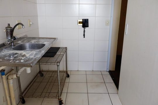 Cozinha de apartamento para alugar com 3 quartos, 54m² em Bussocaba, Osasco